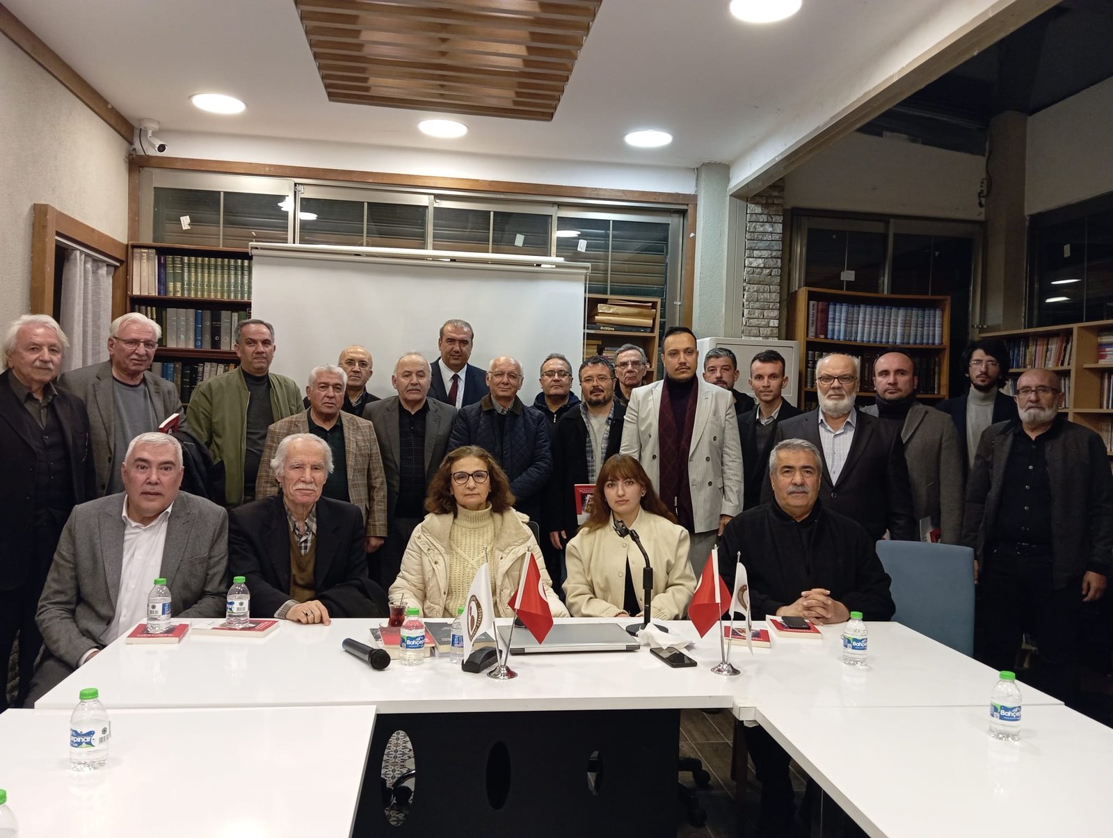 MESDER’DEKİ OCAKBAŞI SOHBETLERİ’NDE RAMAZAN AVCI’NIN KONUŞMASI: 6 ŞUBAT DEPREMİNİN EDEBİYATA YANSIMASI