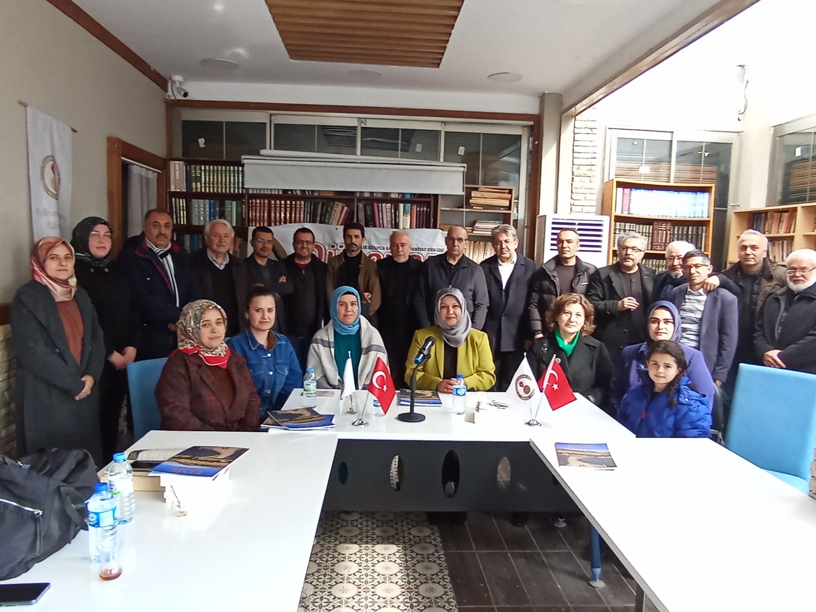 DÜŞEYAZ DERGİSİ BULUŞMALARI VE VEDAT ALİ KIZILTEPE’NİN “GÖRDÜĞÜM” KİTABI