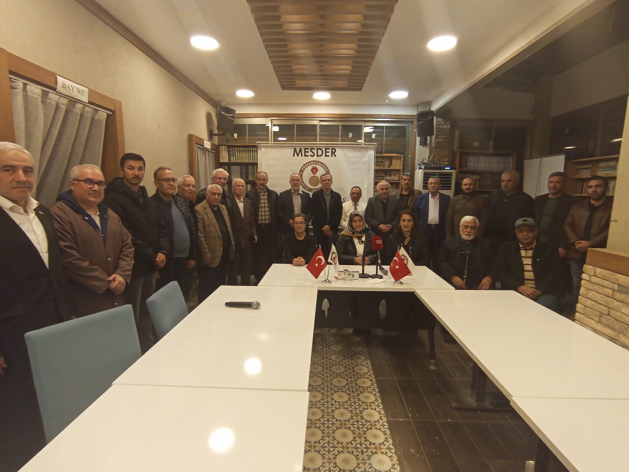 TÜRK OCAĞI OCAKBAŞI SOHBETLERİ MESDER’DE BAŞLADI: NUREDDİN TOPÇU’DAN GÜNÜMÜZE MAARİF DAVAMIZ