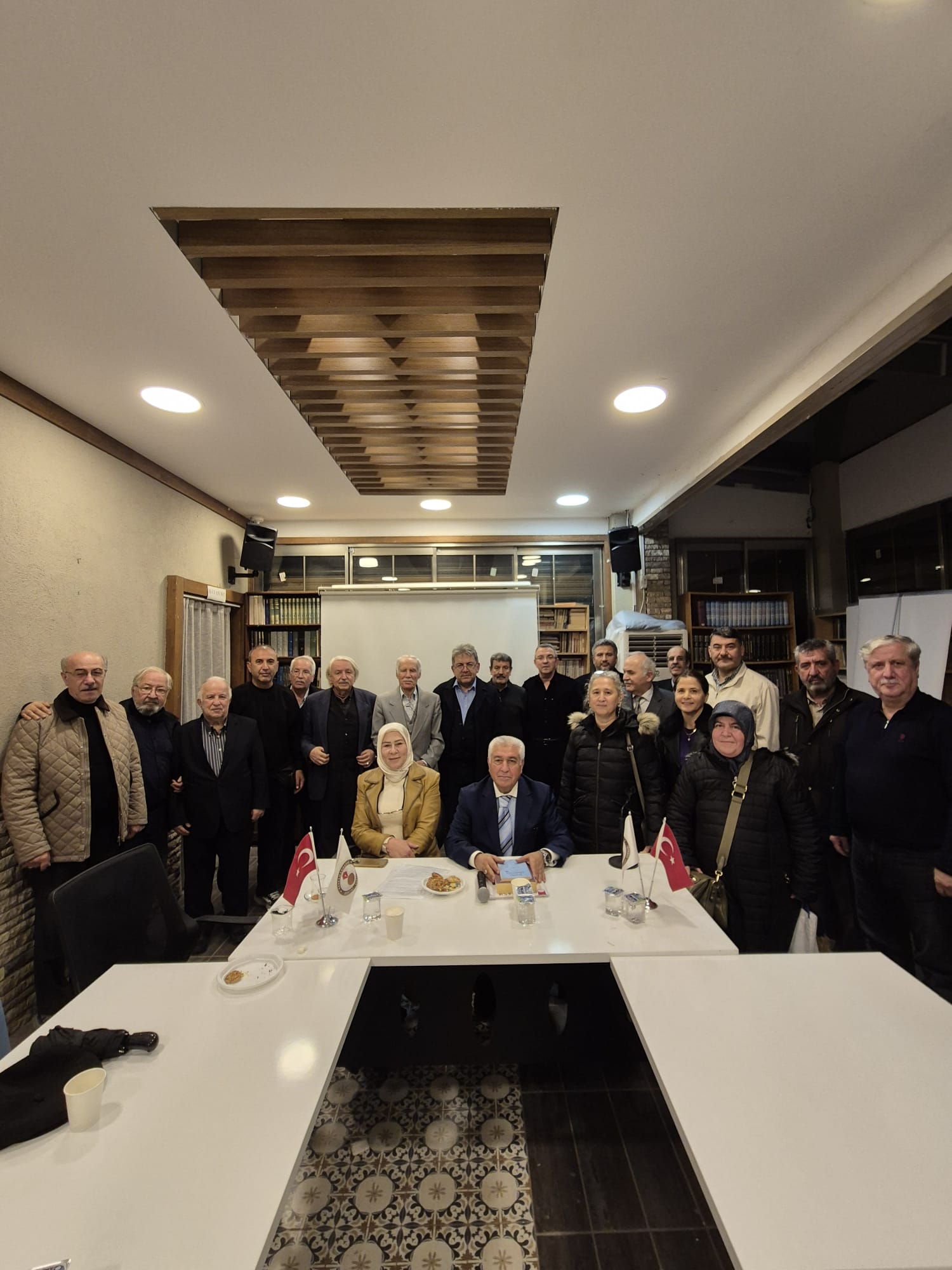 Ocakbaşı Sohbetleri’nde Türk Dünyasının Edebiyat Adamı Ali Akbaş Mesder’de Anıldı
