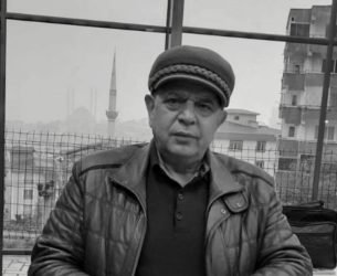 Yoldaşsız ve Çobansızız