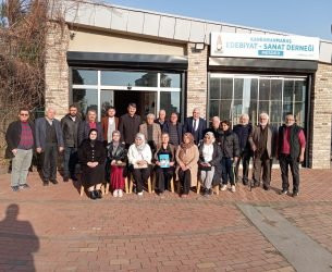 MESDER/AKADEMİ EDEBİYAT SOHBETLERİ’NDE DR. ÖĞR. ÜYESİ BÜLENT SAYAK’IN KONUŞMASI: KİMLİK İNŞASI VE TOPLUMSAL TAHAYYÜL BAĞLAMINDA EDEBİYATIN İMKÂNLARI