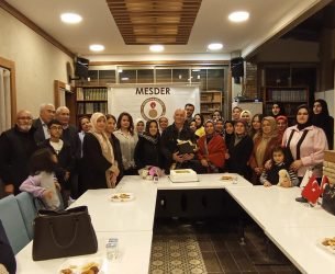 KAMEK YAZARLIK ATÖLYESİ MEZUNLARI ÖĞRETMENLER GÜNÜ’NDE RAMAZAN AVCI’YI UNUTMADI