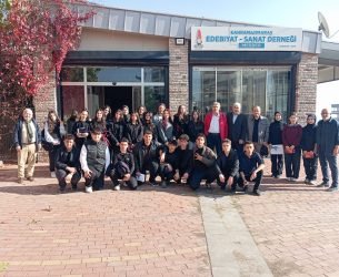 “YEDİ GÜZEL ADAM YEDİ GÜZEL MEKAN” PROJESİYLE ALÂEDDİN ÖZDENÖREN MESDER’DE ŞİİRLE ANILDI 