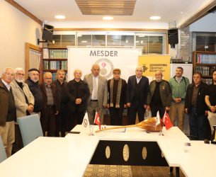 ÖĞRETMEN AKADEMİLERİ’NDEN ANLAMLI BİR SÖYLEŞİ: CEYHAN’DAN TUNA’YA AKAN ŞİİRLERİYLE ALİ AKBAŞ