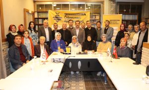 Edebiyat Akademisi İlk Programı Mesder’de Gerçekleşti:  Mevlana İdris Zengin Şiirlerinde Çocuk Gerçekliği  Konuşuldu